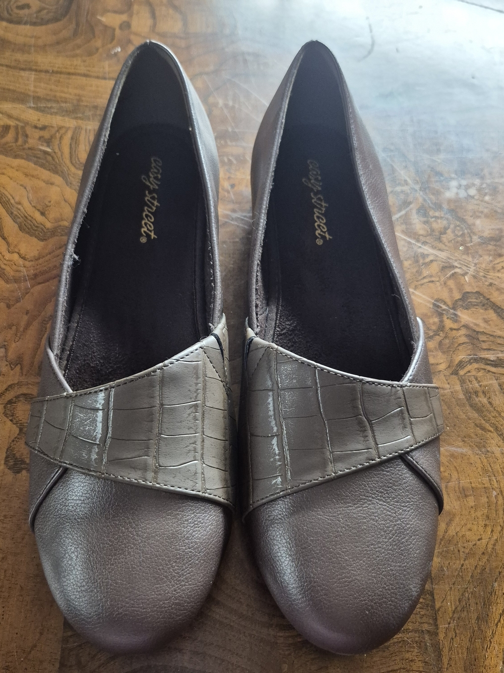 Easy Street Women's Gray Slip-On Flats